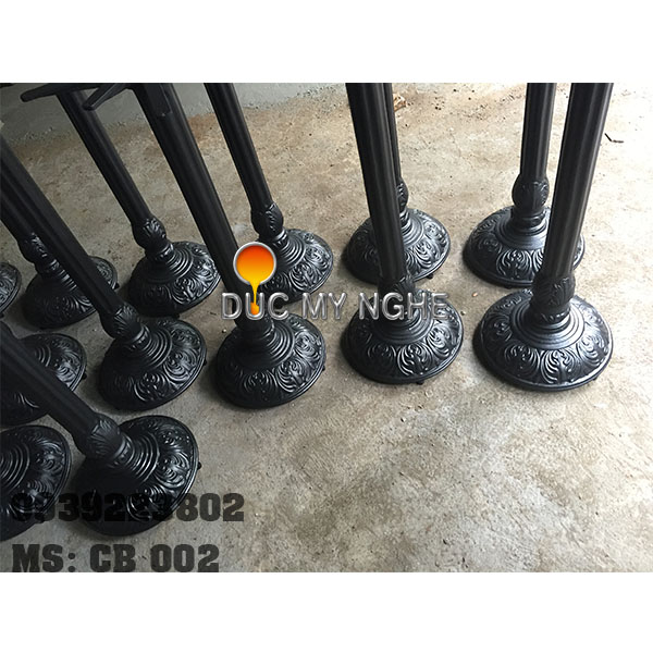 Bàn bar cafe đế tròn hoa văn gang đúc CB 002